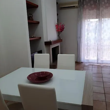 Monti Apartment *